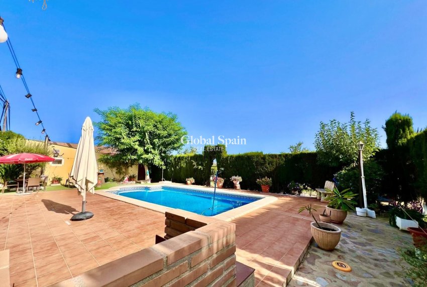 Resale - VILLA -
DAYA VIEJA - Costa Blanca Sur