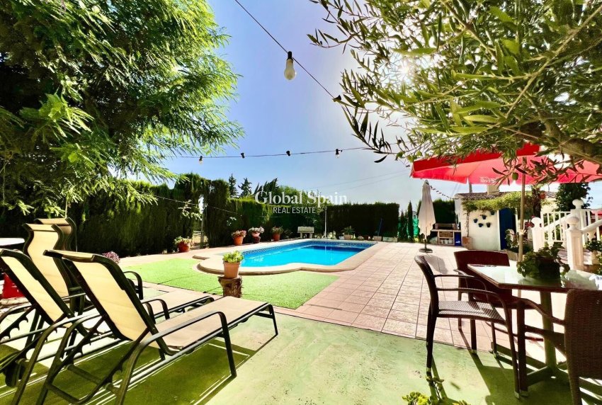 Resale - VILLA -
DAYA VIEJA - Costa Blanca Sur