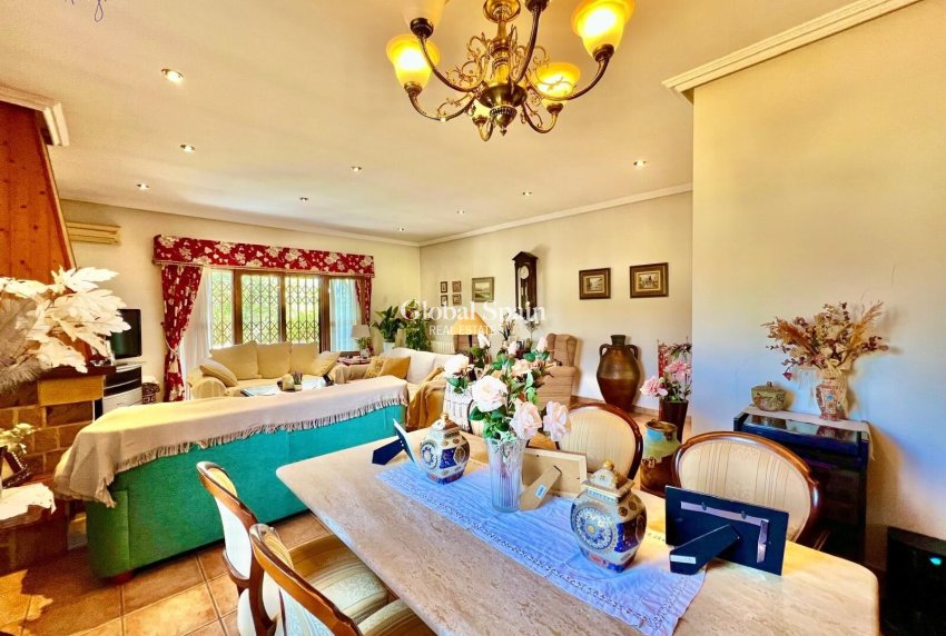 Resale - VILLA -
DAYA VIEJA - Costa Blanca Sur