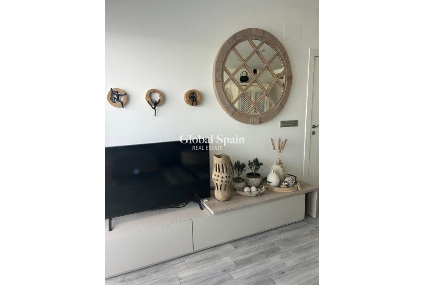 Resale - VILLA -
DAYA VIEJA - Costa Blanca