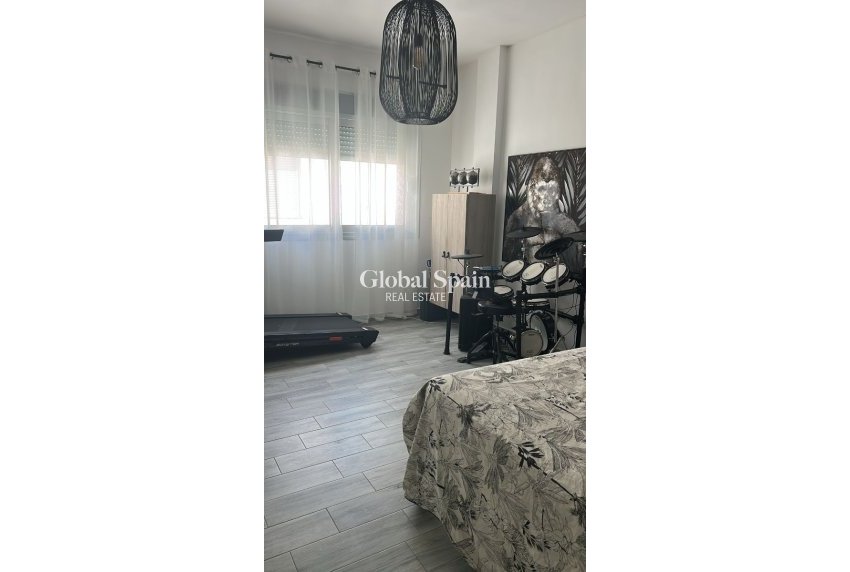 Resale - VILLA -
DAYA VIEJA - Costa Blanca