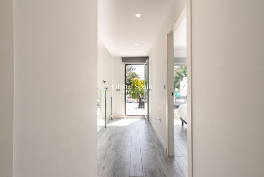 Resale - VILLA -
DAYA VIEJA - Costa Blanca