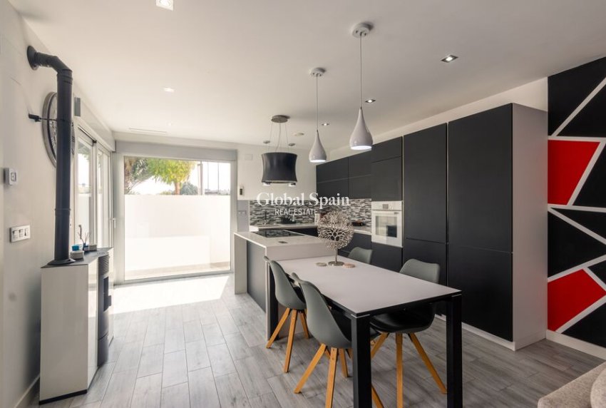 Resale - VILLA -
DAYA VIEJA - Costa Blanca