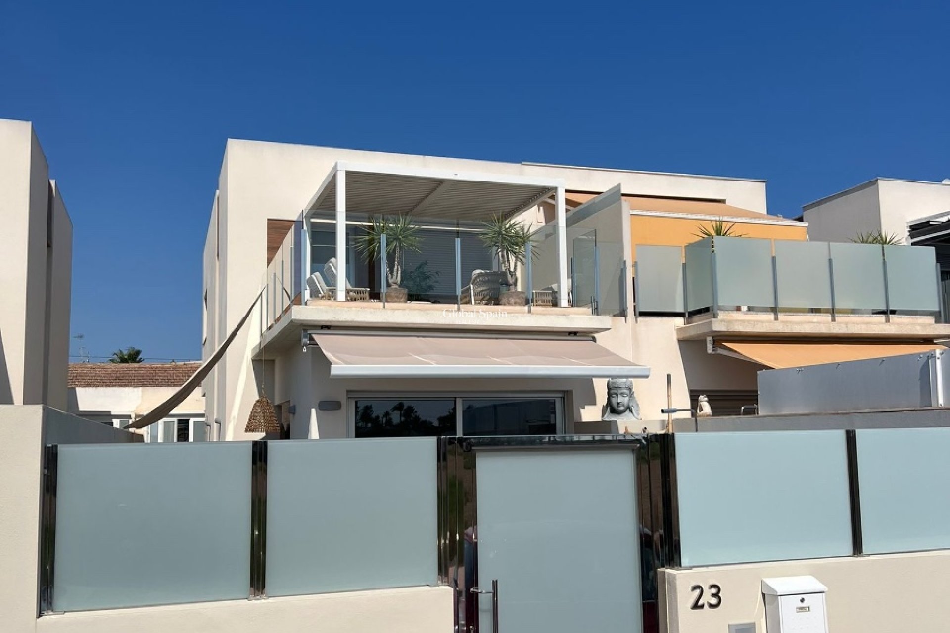 Resale - VILLA -
DAYA VIEJA - Costa Blanca