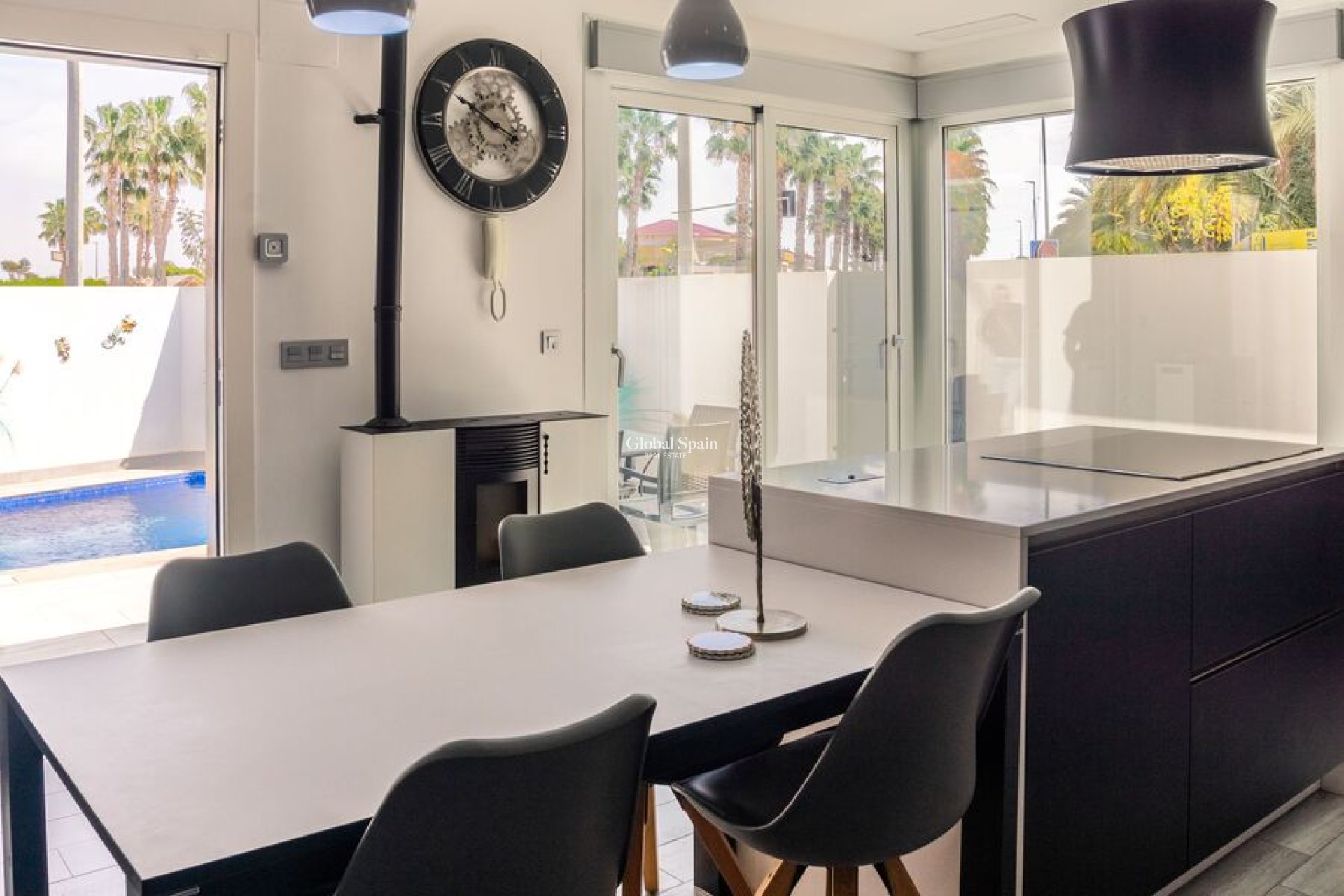 Resale - VILLA -
DAYA VIEJA - Costa Blanca