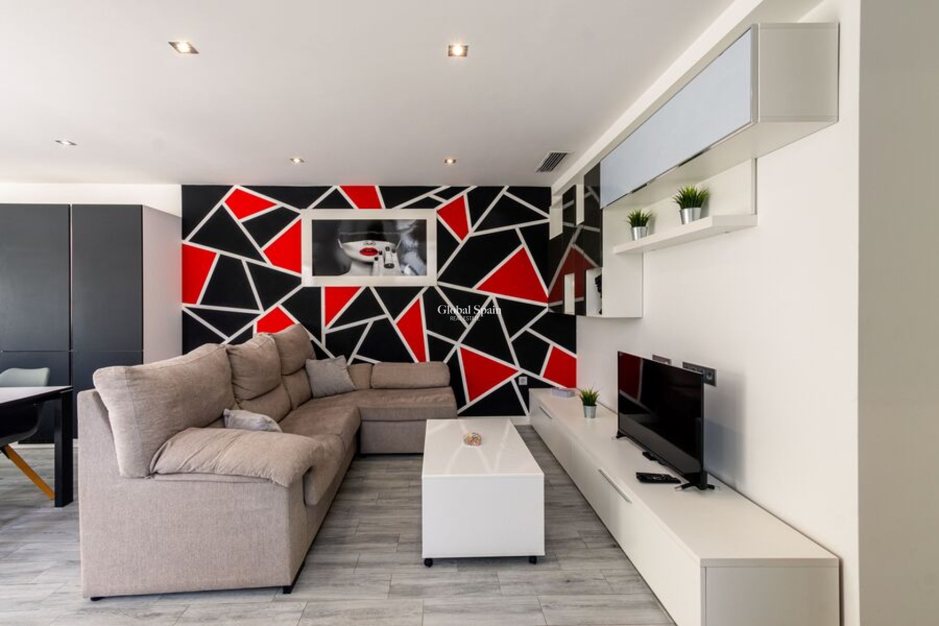 Resale - VILLA -
DAYA VIEJA - Costa Blanca