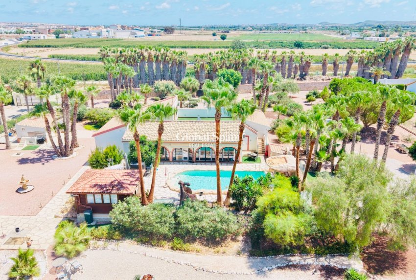Resale - VILLA -
DAYA VIEJA - Costa Blanca