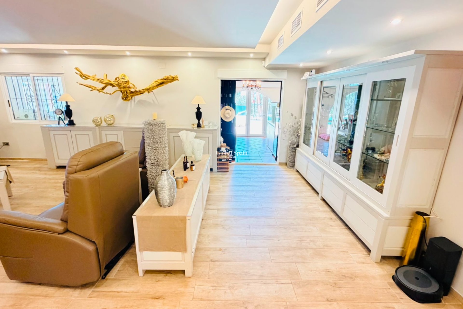 Resale - VILLA -
DAYA VIEJA - Costa Blanca