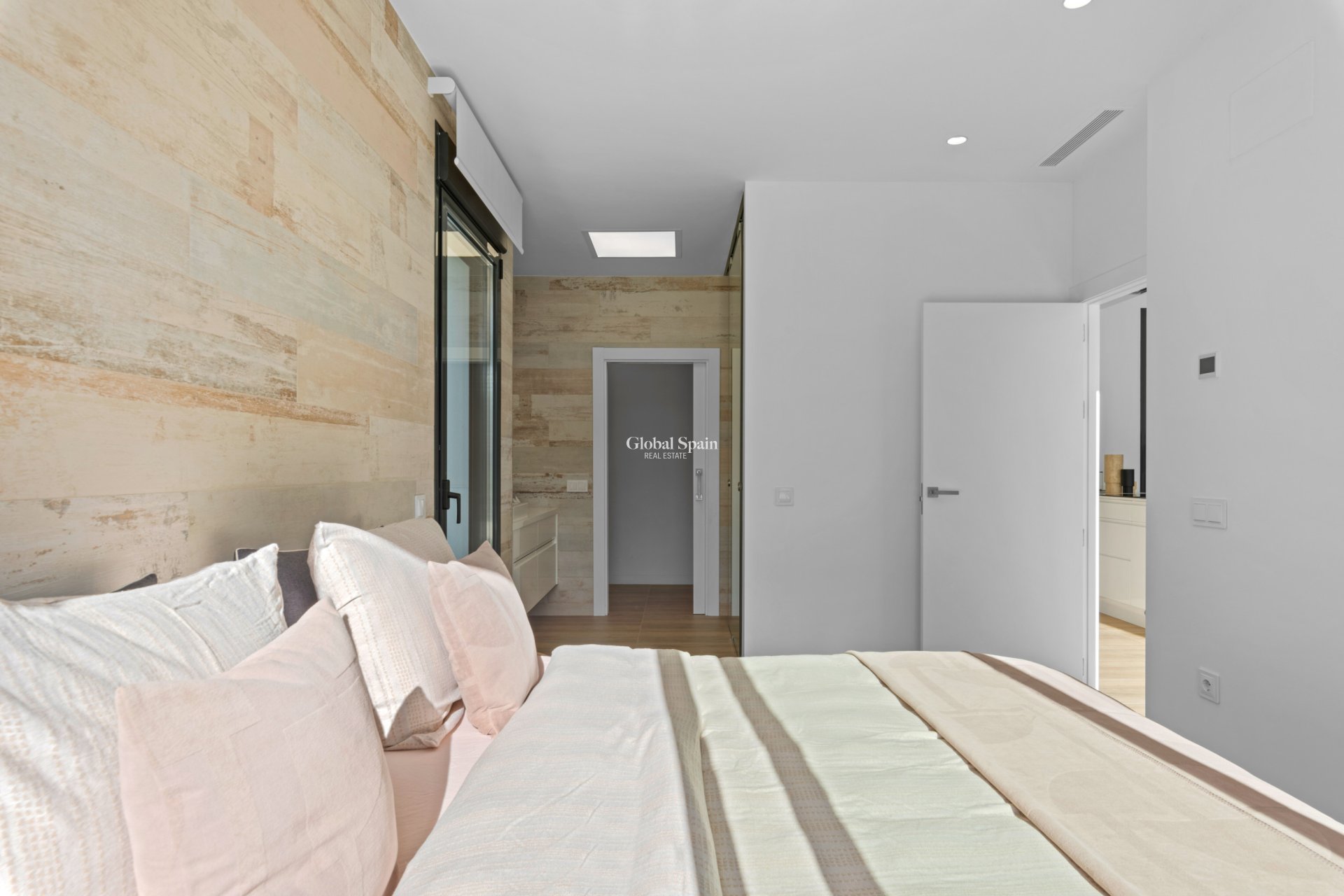 Resale - VILLA -
DEHESA DE CAMPOAMOR - Costa Blanca