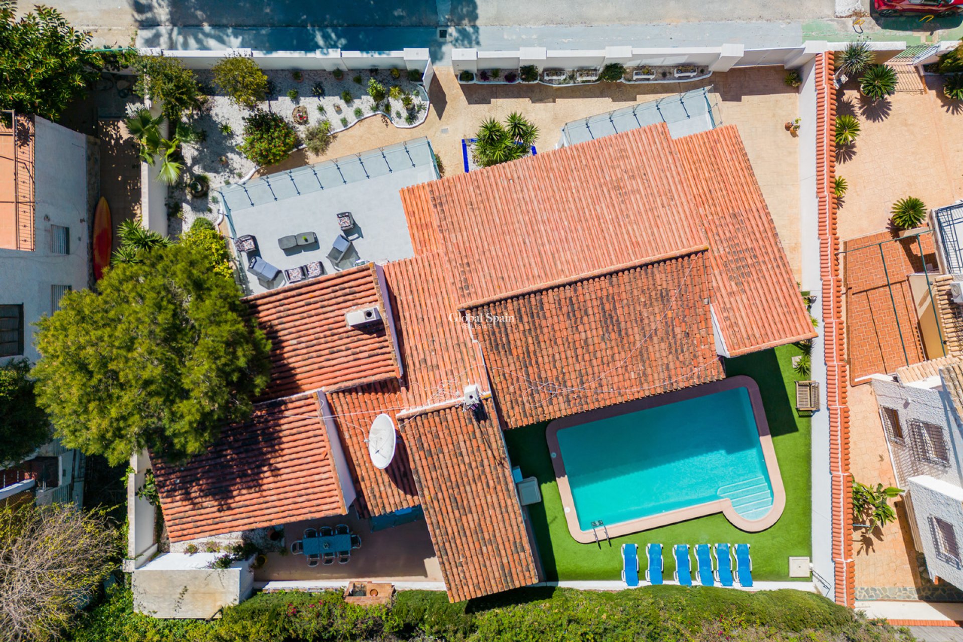 Resale - VILLA -
DEHESA DE CAMPOAMOR - Costa Blanca