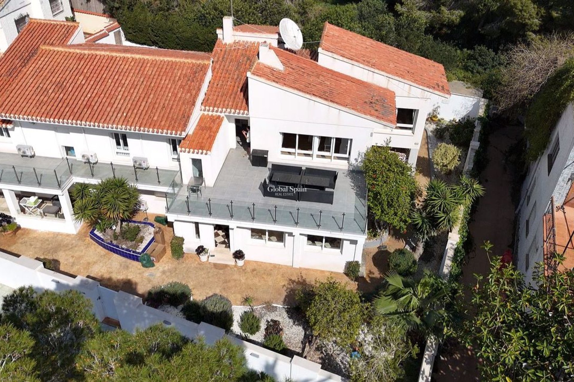 Resale - VILLA -
DEHESA DE CAMPOAMOR - Costa Blanca