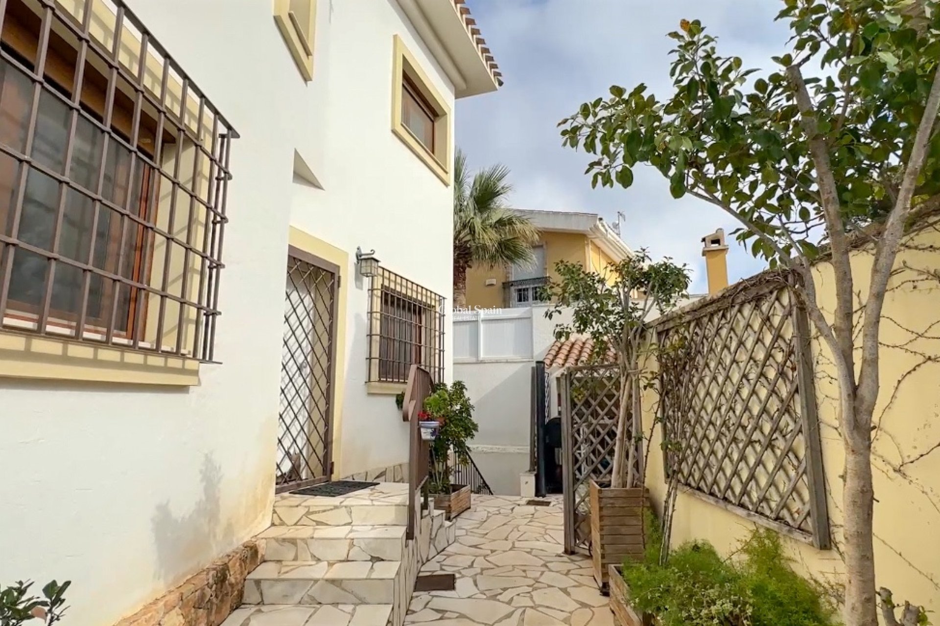 Resale - VILLA -
DEHESA DE CAMPOAMOR - Costa Blanca