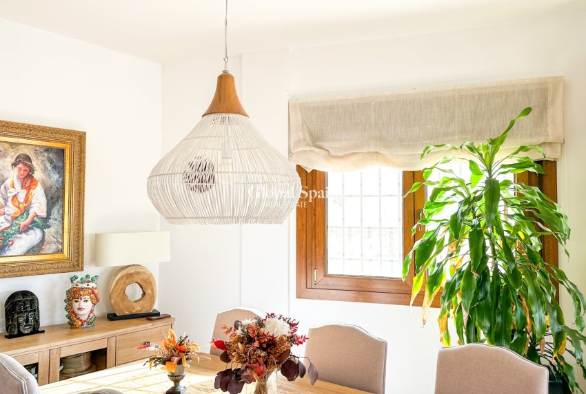 Resale - VILLA -
DEHESA DE CAMPOAMOR - Costa Blanca