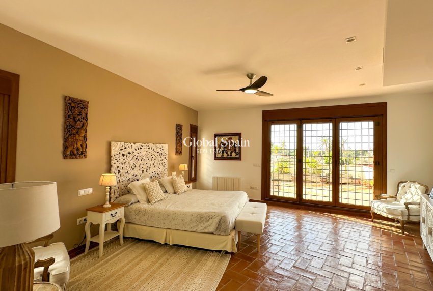 Resale - VILLA -
DEHESA DE CAMPOAMOR - Costa Blanca