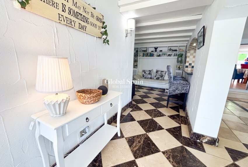 Resale - VILLA -
DEHESA DE CAMPOAMOR - Costa Blanca
