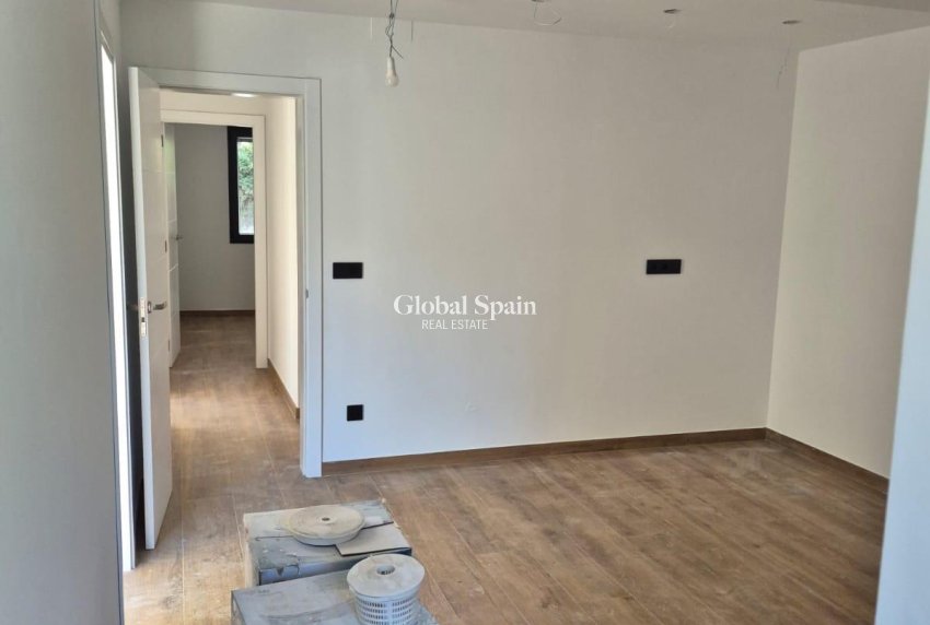Resale - VILLA -
DENIA - Costa Blanca