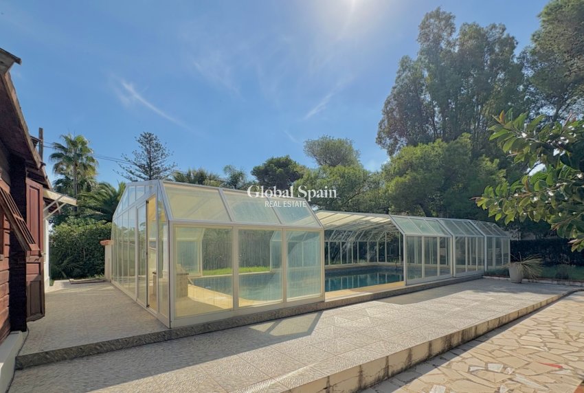 Resale - VILLA -
DENIA - Las Rotas - Les Rotes