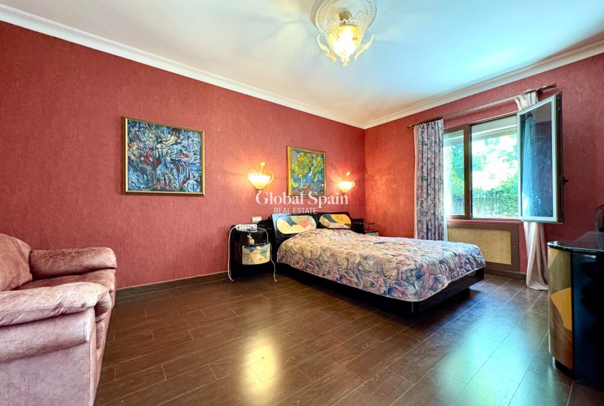 Resale - VILLA -
DENIA - Las Rotas - Les Rotes