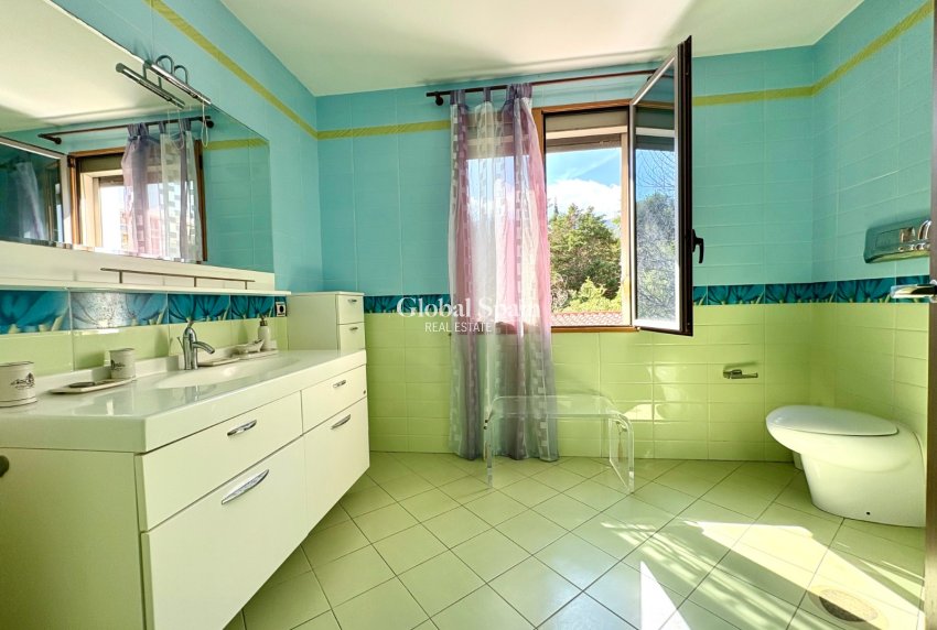 Resale - Villa -
DENIA - Las Rotas - Les Rotes