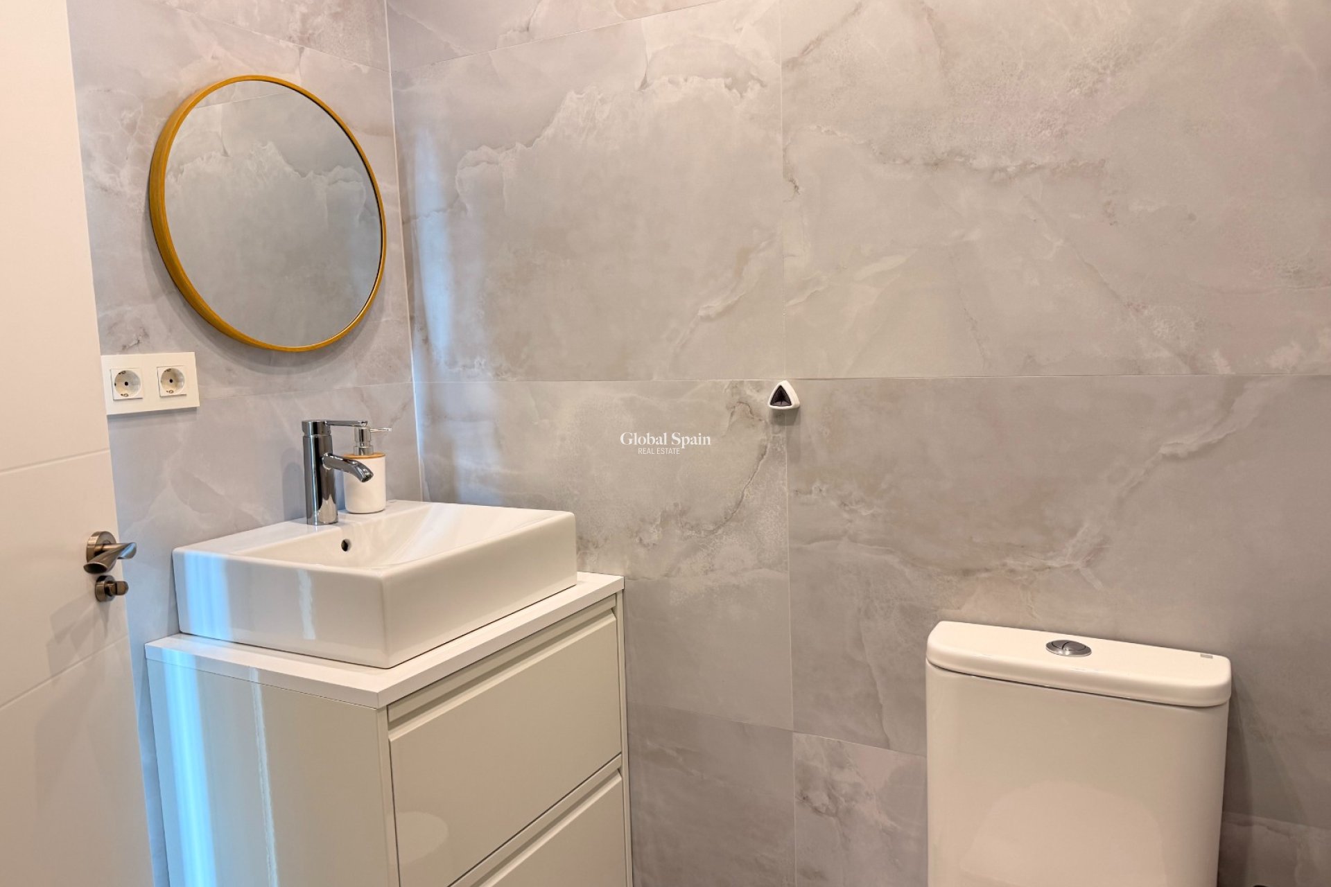 Resale - VILLA -
DENIA - Les Marines - Las Marinas