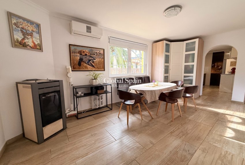 Resale - VILLA -
DENIA - Les Marines - Las Marinas