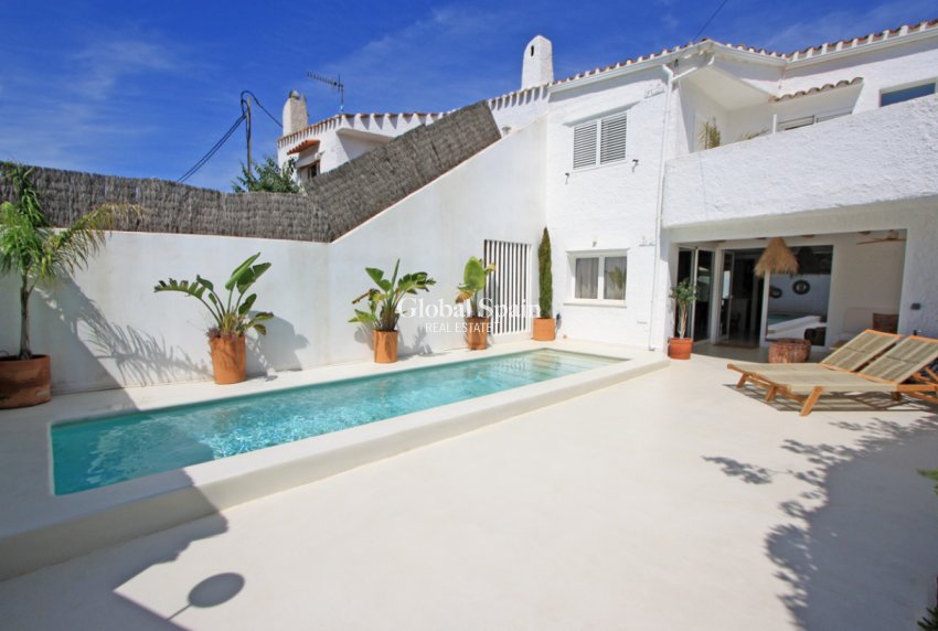 Resale - VILLA -
DENIA - Les Marines - Las Marinas