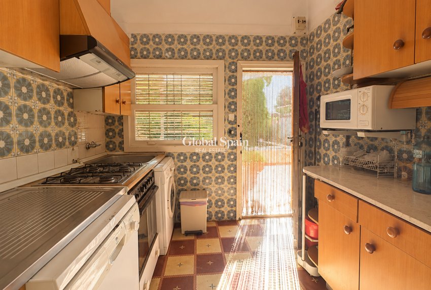 Resale - VILLA -
DENIA - Les Marines - Las Marinas