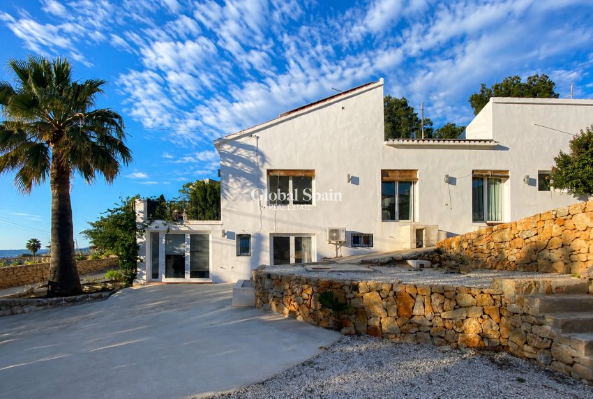 Resale - VILLA -
DENIA - Montgó