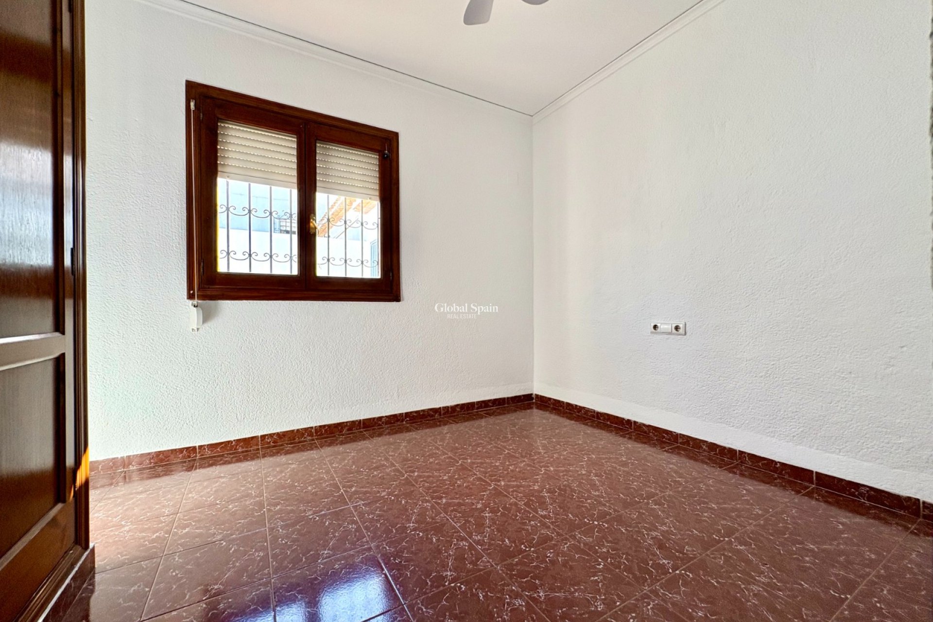 Resale - VILLA -
DENIA - Montgó