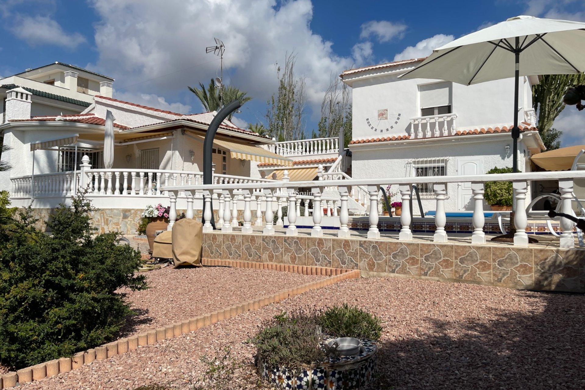 Resale - Villa / Detached -
CIUDAD QUESADA - Rojales