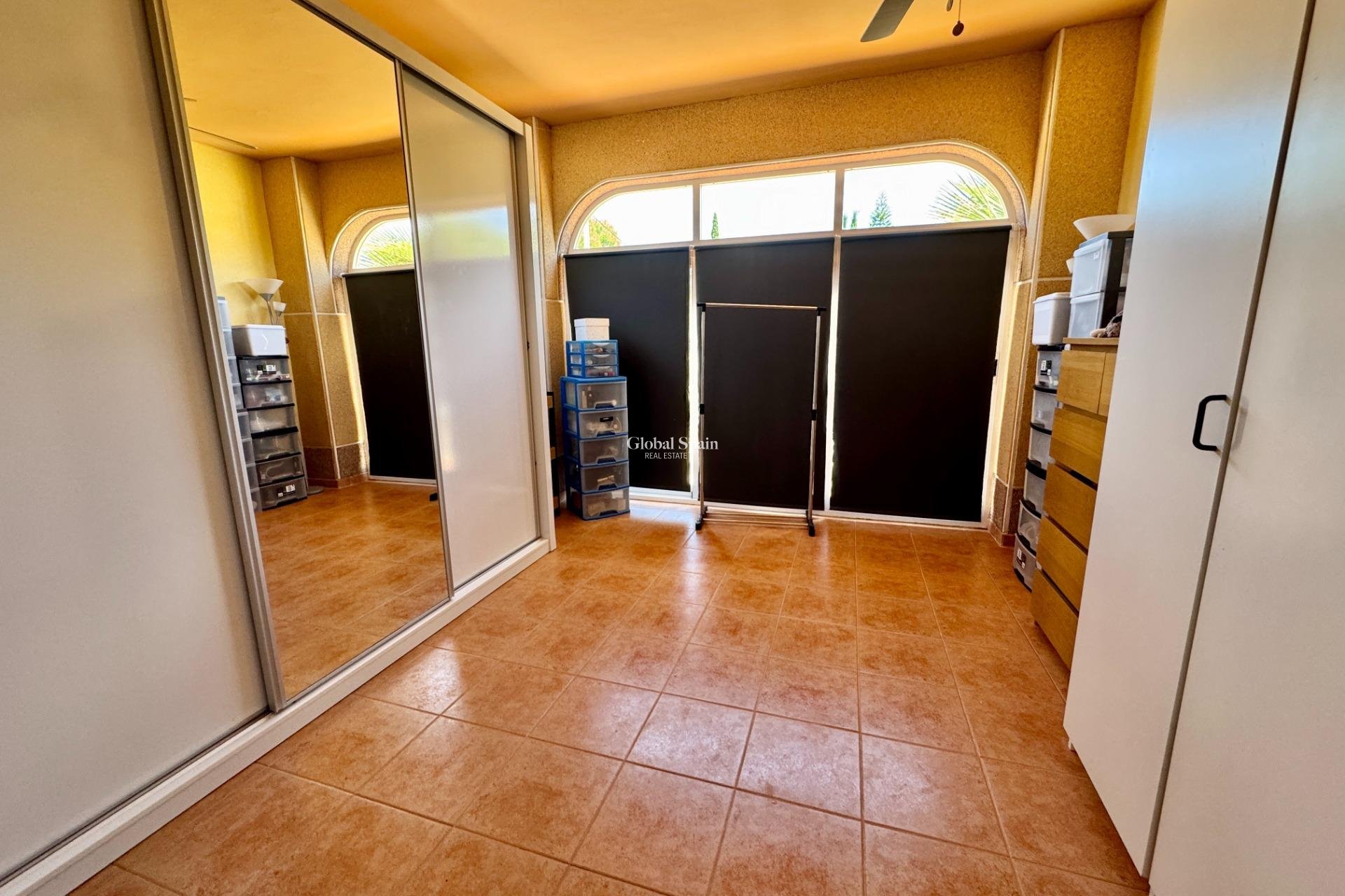 Resale - VILLA -
DOLORES - Cmno. Escorredor