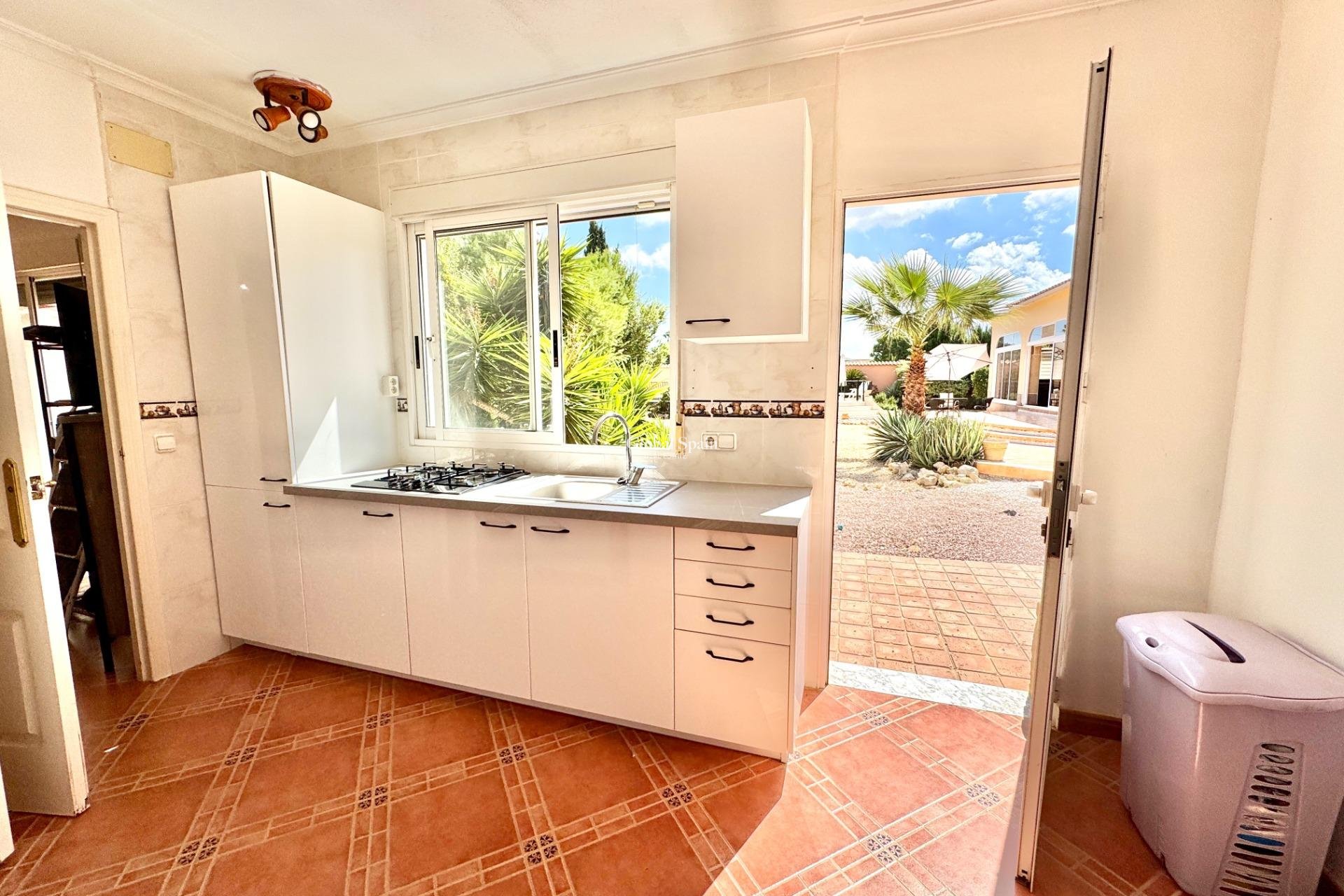 Resale - VILLA -
DOLORES - Cmno. Escorredor