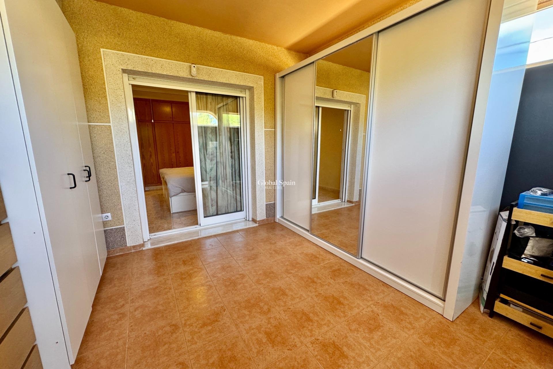 Resale - VILLA -
DOLORES - Cmno. Escorredor