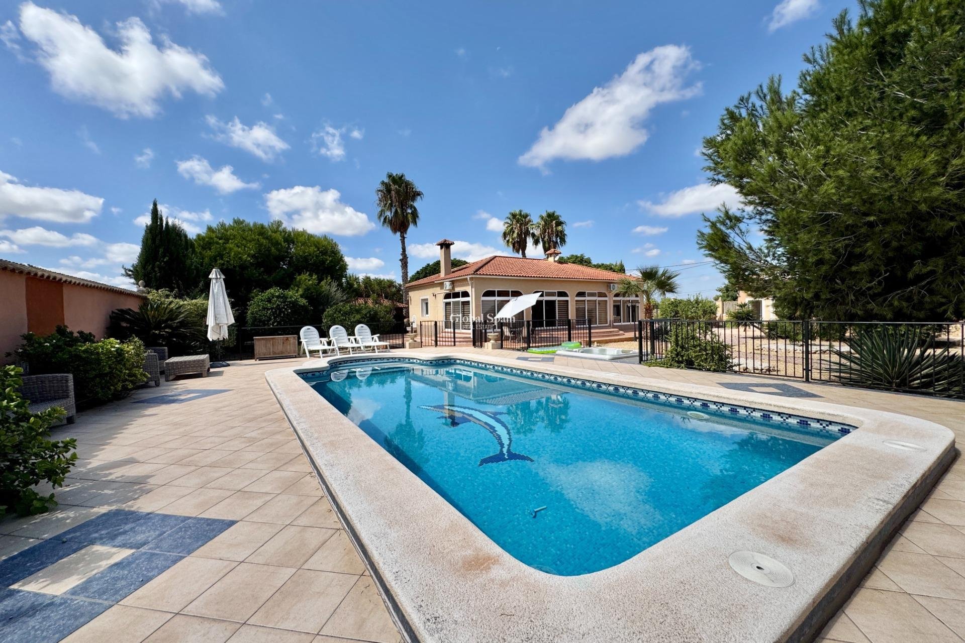 Resale - VILLA -
DOLORES - Cmno. Escorredor