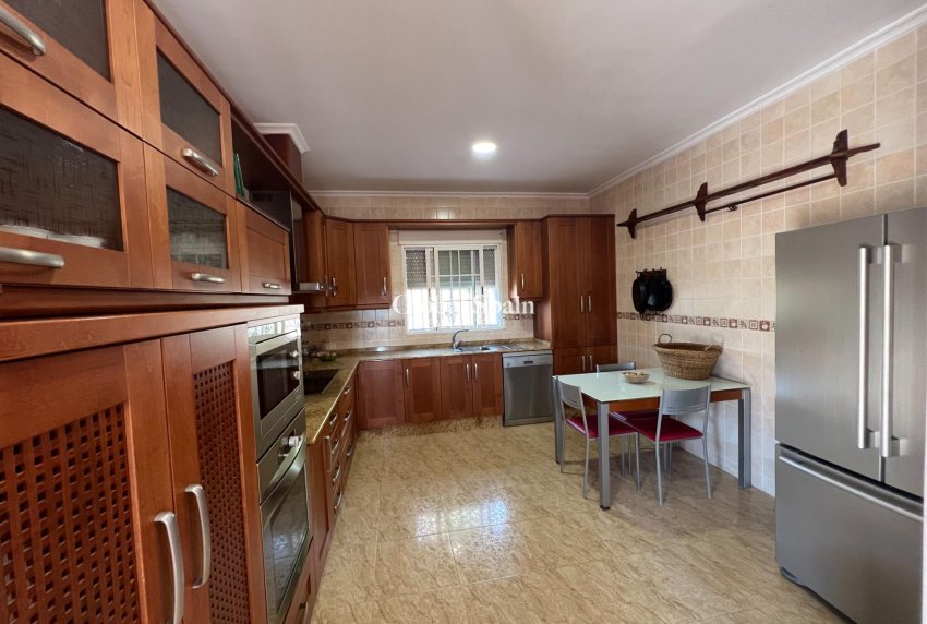 Resale - VILLA -
DOLORES - Cmno. Escorredor