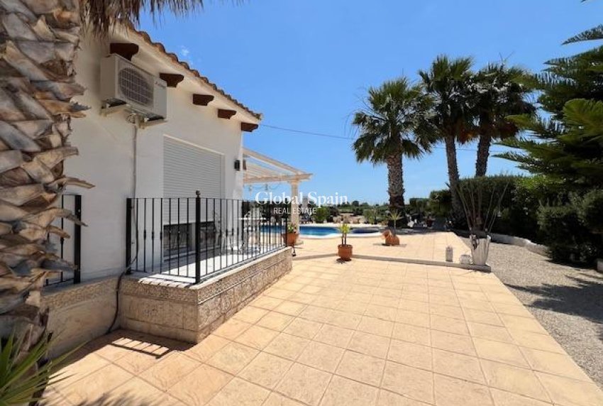 Resale - VILLA -
DOLORES - Comunidad Valenciana