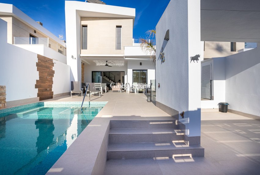 Resale - VILLA -
DOLORES - Costa Blanca