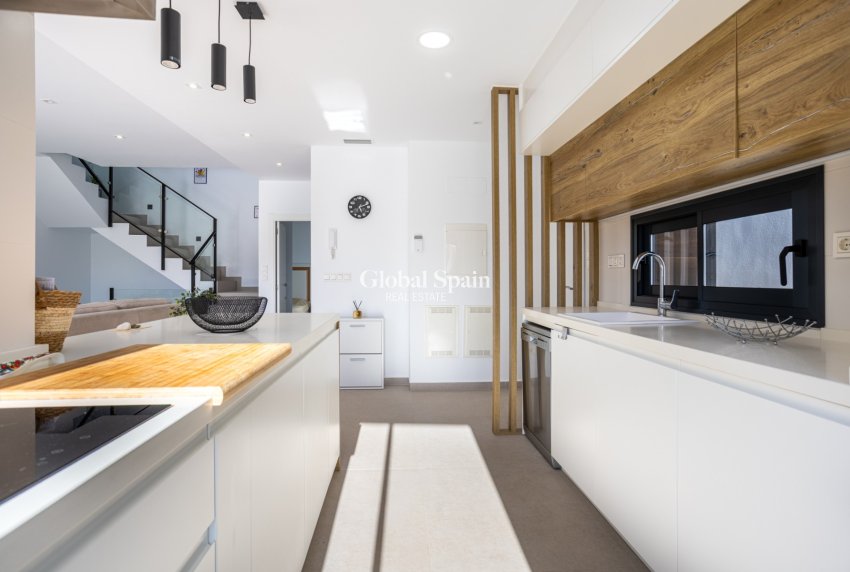 Resale - VILLA -
DOLORES - Costa Blanca