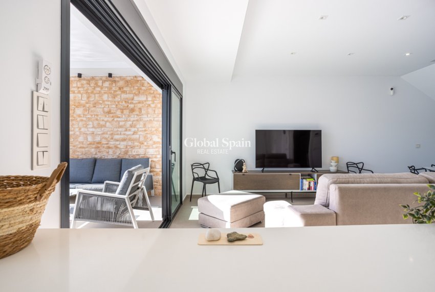 Resale - VILLA -
DOLORES - Costa Blanca