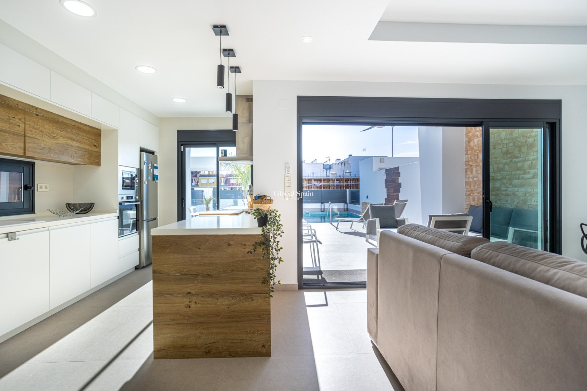 Resale - VILLA -
DOLORES - Costa Blanca