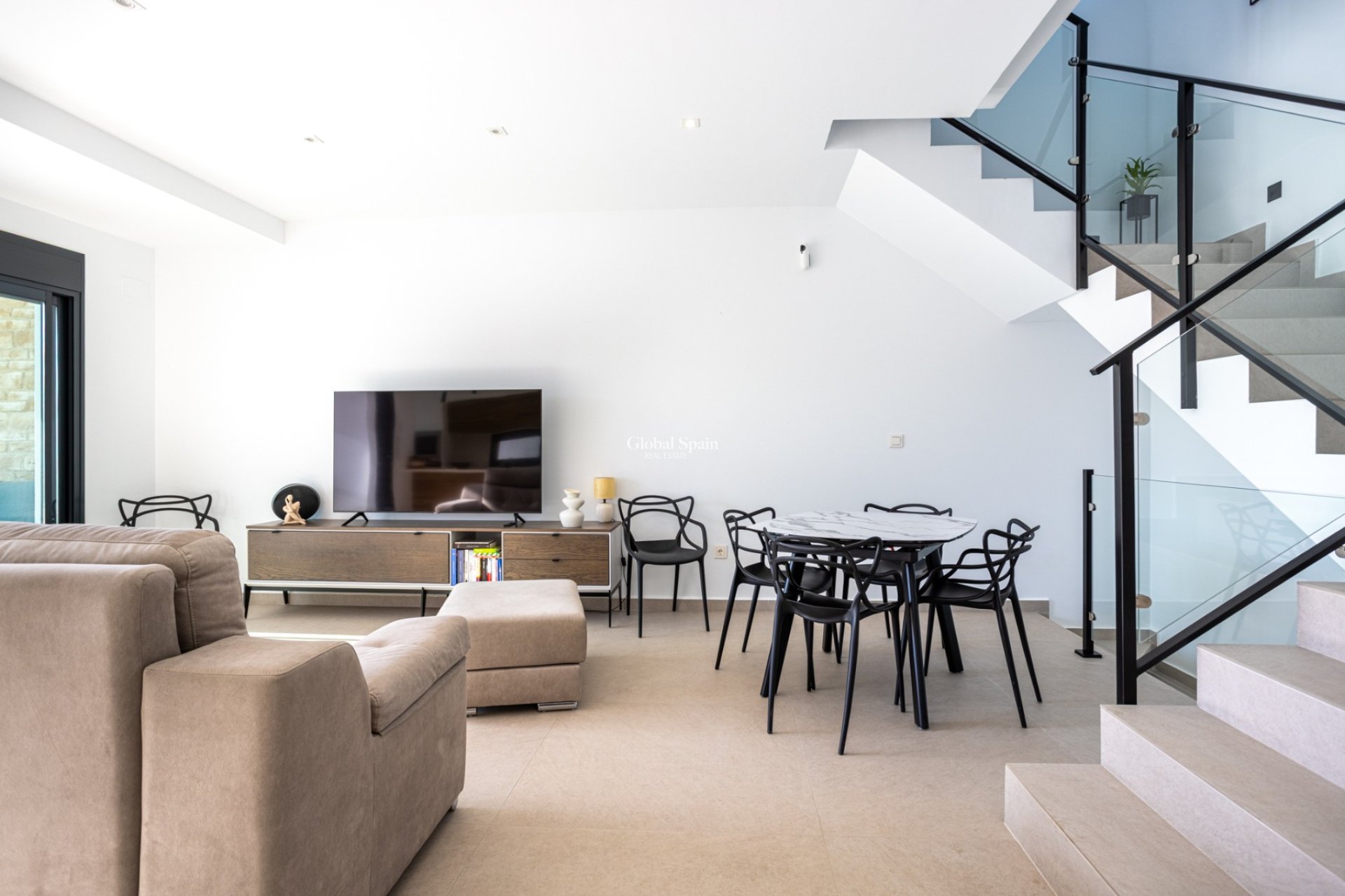 Resale - VILLA -
DOLORES - Costa Blanca