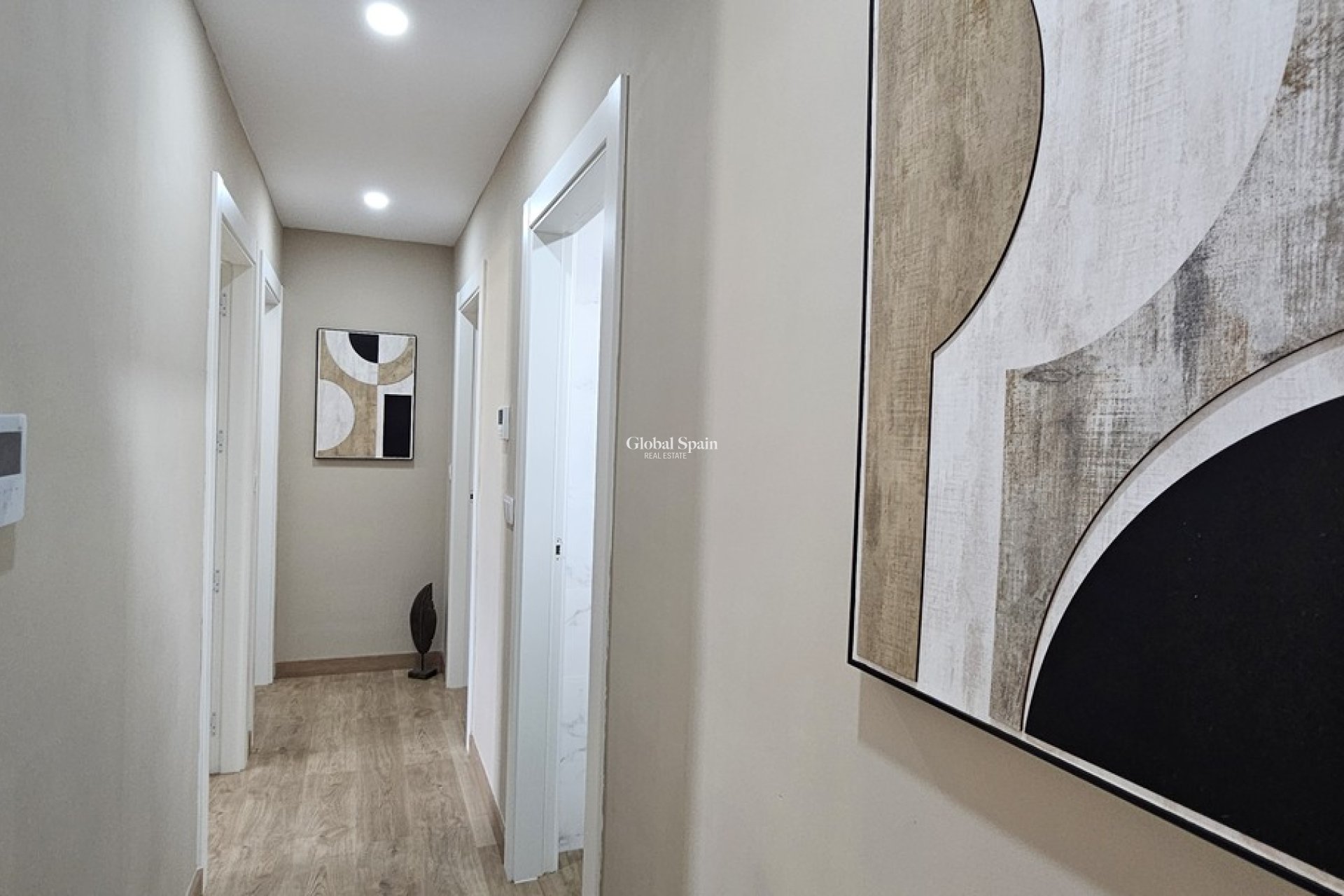 Resale - VILLA -
DOLORES - Sector 4