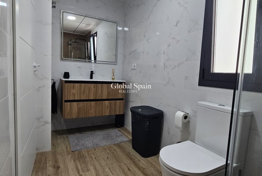 Resale - VILLA -
DOLORES - Sector 4