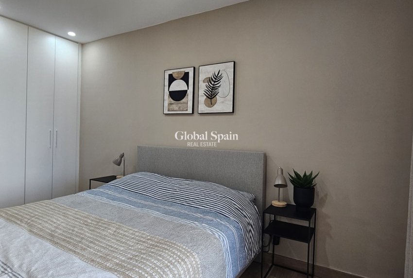 Resale - VILLA -
DOLORES - Sector 4