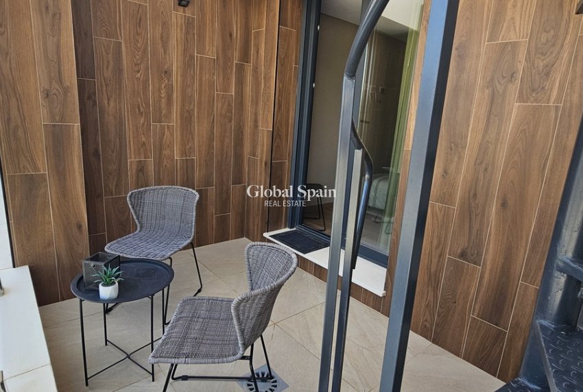 Resale - VILLA -
DOLORES - Sector 4