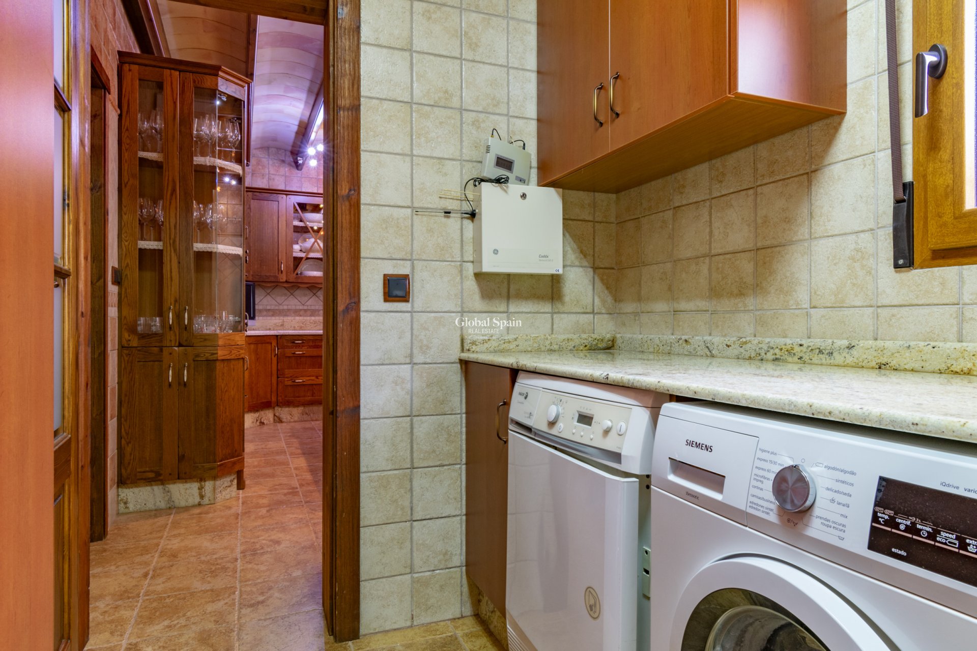 Resale - VILLA -
EL BEAL - Inland