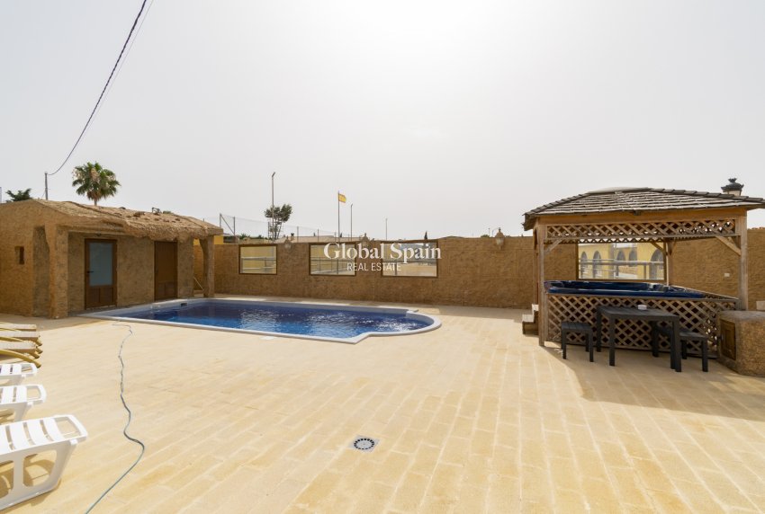 Resale - VILLA -
EL BEAL - Inland