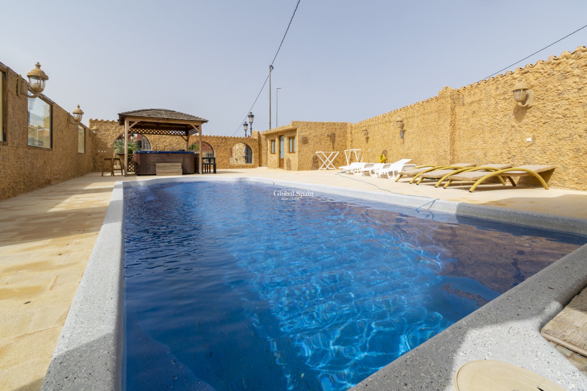 Resale - VILLA -
EL BEAL - Inland