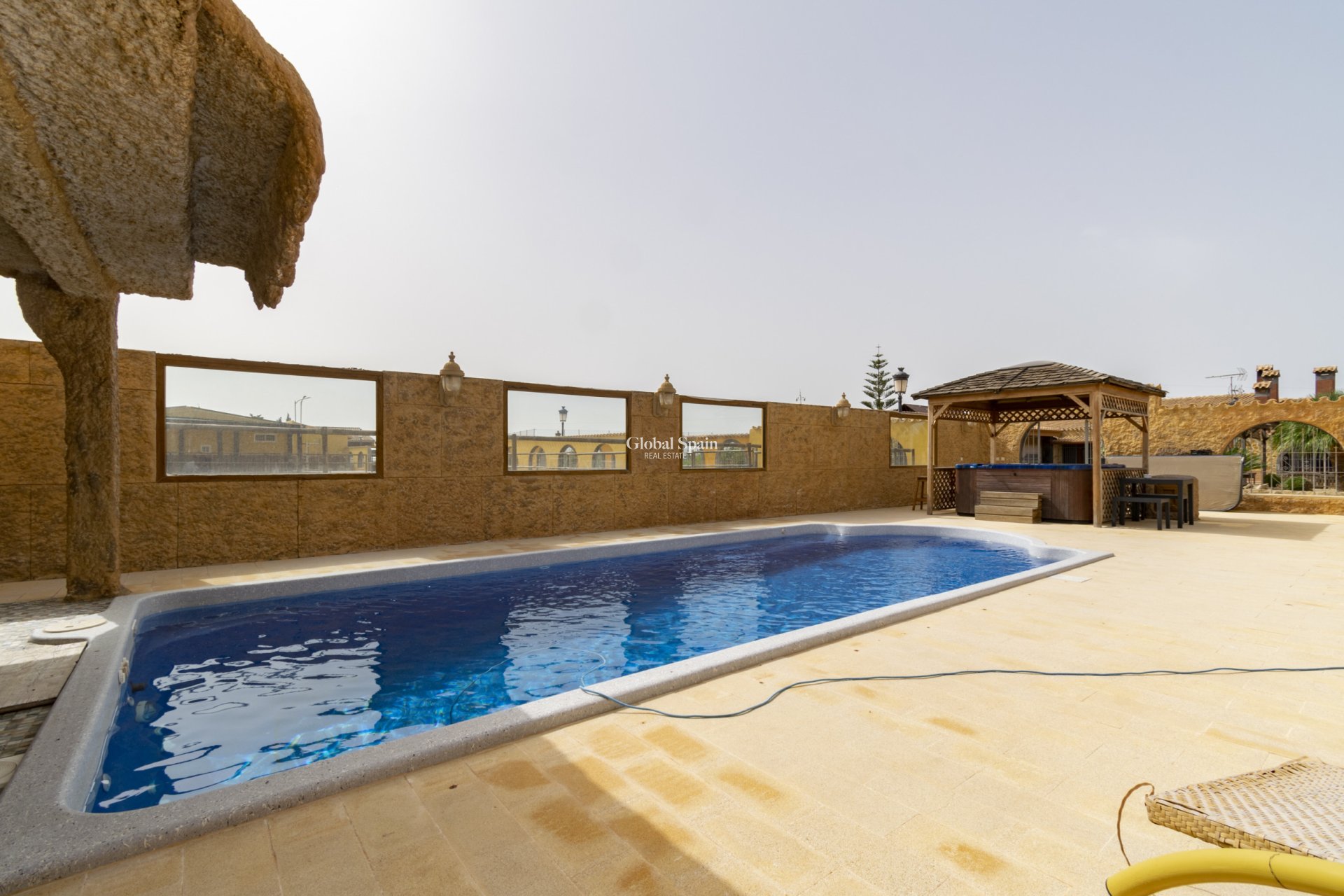 Resale - VILLA -
EL BEAL - Inland