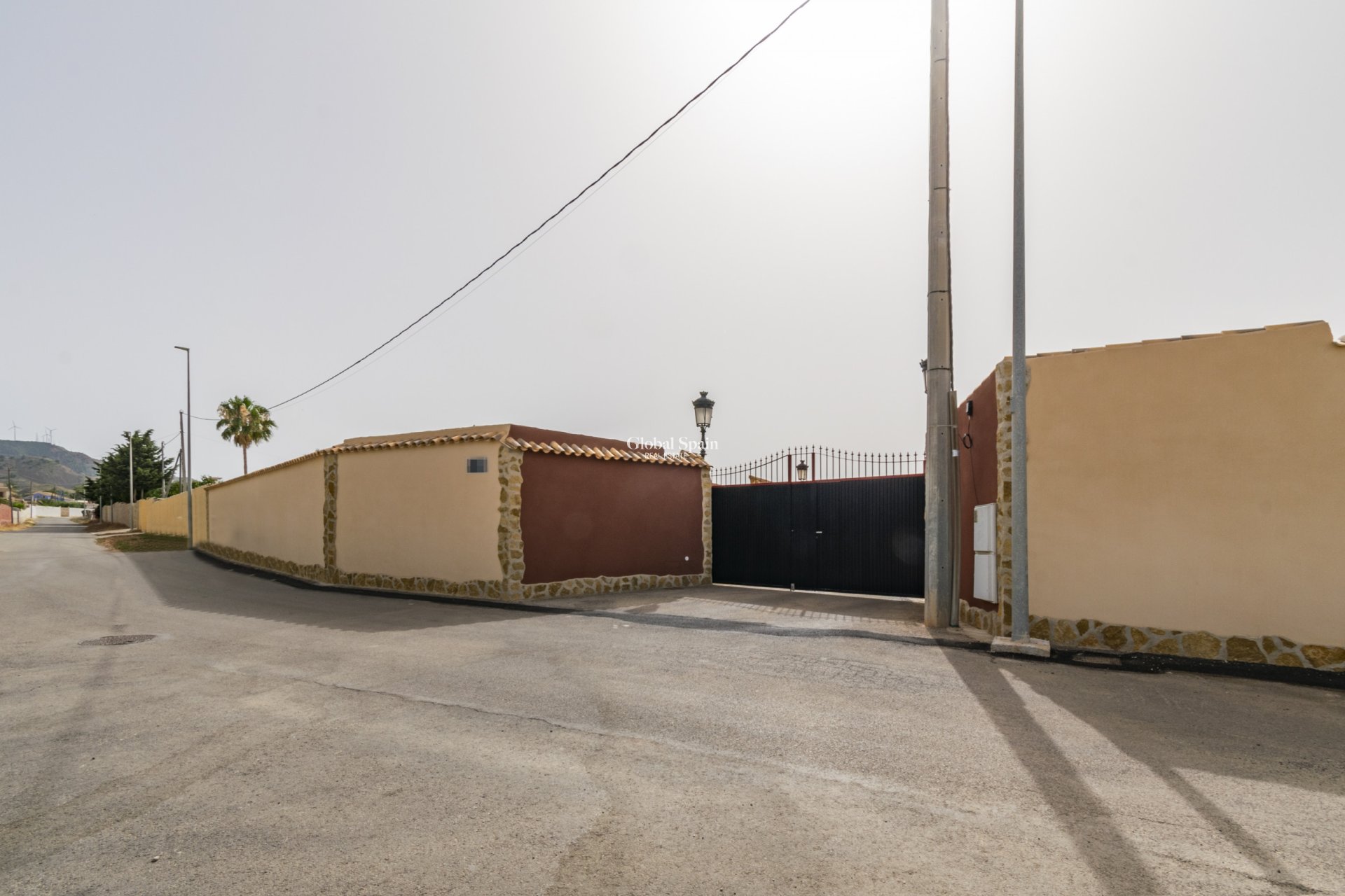 Resale - VILLA -
EL BEAL - Inland